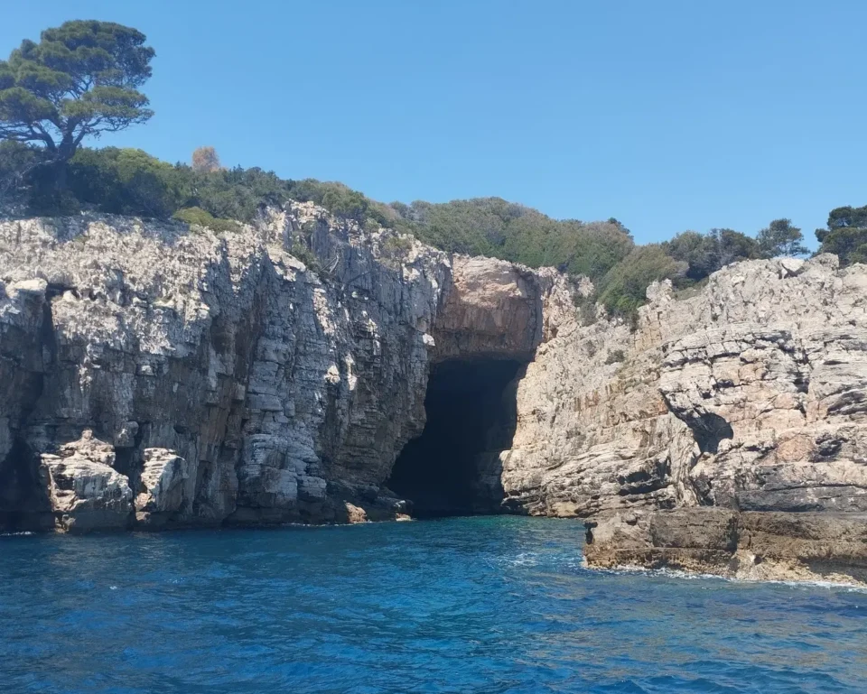 boat rentals Dubrovnik,private boat tours Dubrovnik,Elaphiti Islands boat tour